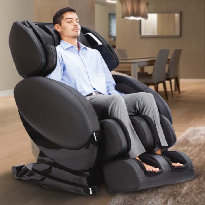 Man sitting in Daiwa Relax 2 Zero Massage Chair.
