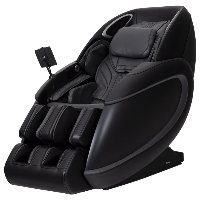Titan 4D Fleetwood LE Massage Chair in Black